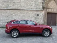 Usado Jaguar F-Pace Prestige 180 CV (132 kW) 2018 Granate SUV
