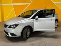 Usado Seat Ibiza Reference 60 CV (44 kW) 2013 Gris / plata Berlina