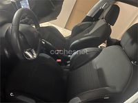 Usado Peugeot 208 Allure 92 CV (67 kW) 2015 Azul Utilitario