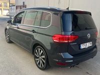 Usado VW Touran Advance 150 CV (110 kW) 2016 Granate Monovolumen