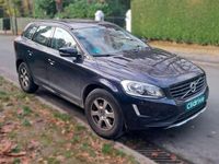 Usado Volvo XC60 Momentum 150 CV (110 kW) 2016 Azul SUV