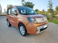 Usado Renault Kangoo Dynamique 105 CV (77 kW) 2010 Naranja Familiar