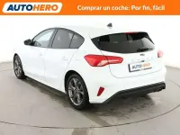Usado Ford Focus ST-Line 125 CV (91 kW) 2021 Blanco Berlina