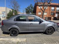 Usado Chevrolet Aveo LT 101 CV (74 kW) 2011 Gris / plata Berlina