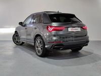 Usado Audi Q3 Ambiente 150 CV (110 kW) 2024 Gris / plata SUV