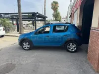 Usado Dacia Sandero Stepway 90 CV (66 kW) 2014 Azul Berlina