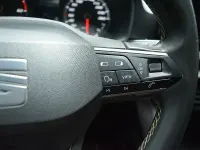 Usado Seat Leon Reference 115 CV (84 kW) 2021 Rojo Familiar