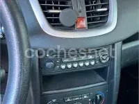 Usado Peugeot 207 70 CV (51 kW) 2008 Negro Berlina