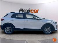 Usado Kia Stonic 84 CV (61 kW) 2022 Blanco SUV