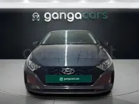Usado Hyundai i20 100 CV (73 kW) 2023 Gris / plata Utilitario