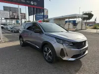 Usado Peugeot 5008 Allure 131 CV (96 kW) 2022 Gris SUV