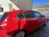 Usado BMW 118 122 CV (89 kW) 2006 Rojo Utilitario