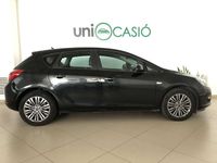 Usado Opel Astra Selective 110 CV (80 kW) 2014 Negro Utilitario