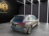 Usado VW Touareg R-line 286 CV (210 kW) 2023 Gris metalizado SUV