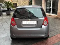 Usado Chevrolet Aveo LS 86 CV (63 kW) 2011 Gris / plata Berlina