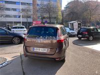 Usado Renault Grand Scénic III Dynamique 105 CV (77 kW) 2010 Granate Monovolumen