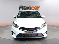 Usado Kia Ceed 136 CV (100 kW) 2023 Blanco Utilitario