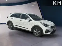 Usado Kia Niro 141 CV (103 kW) 2022 Blanco SUV