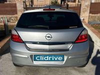 Usado Opel Astra Cosmo 110 HP (80 kW) 2006 Cinzento Sedan
