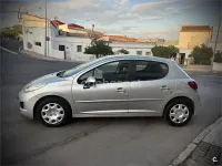 Usado Peugeot 207 Access 70 CV (51 kW) 2011 Gris / plata Berlina