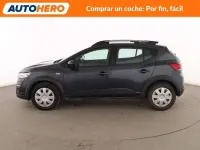 Usado Dacia Sandero Comfort 91 CV (66 kW) 2021 Gris Utilitario