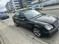 Usado Mercedes C220 Avantgarde 143 CV (105 kW) 2005 Negro Berlina