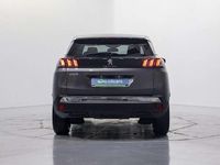 Usado Peugeot 3008 Allure 131 CV (96 kW) 2023 Gris SUV
