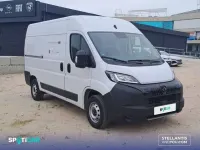 Usado Peugeot Boxer 140 CV (102 kW) 2025 Blanco Van