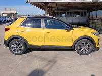 Usado Kia Stonic 100 CV (73 kW) 2019 Amarillo SUV