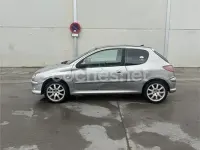 Usado Peugeot 206 110 CV (80 kW) 2003 Gris / plata Berlina