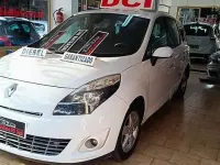 Usado Renault Grand Scénic Dynamique 129 CV (94 kW) 2010 Blanco Monovolumen