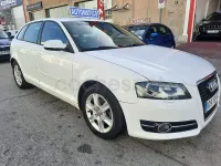 Usado Audi A3 Attraction 125 CV (91 kW) 2011 Blanco Utilitario