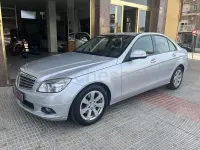 Usado Mercedes C220 Classic 170 CV (125 kW) 2008 Gris / plata Berlina