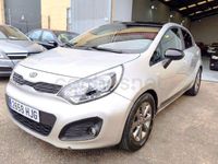 Usado Kia Rio 109 CV (80 kW) 2012 Gris / plata Berlina