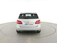 Usado Mercedes B200 Urban 135 CV (99 kW) 2015 Gris Monovolumen