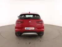 Usado Alfa Romeo Stelvio Super 180 CV (132 kW) 2017 Rojo SUV