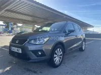 Usado Seat Arona Reference 95 CV (69 kW) 2018 Gris / plata SUV