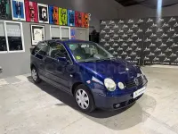 Usado VW Polo Match 75 CV (55 kW) 2003 Azul Berlina