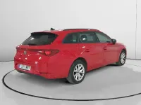 Usado Seat Leon Style 116 CV (85 kW) 2022 Rojo Familiar