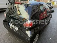 Usado Toyota Aygo Live 68 CV (50 kW) 2010 Negro Utilitario
