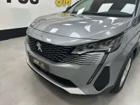 Usado Peugeot 3008 Active 129 CV (94 kW) 2021 Gris SUV