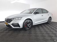 Usado Skoda Octavia RS 245 CV (180 kW) 2021 Gris / plata Berlina