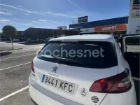Usado Peugeot 308 Access 100 CV (73 kW) 2017 Blanco Berlina