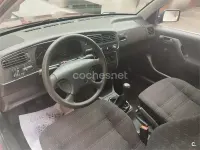 Usado VW Golf III 90 CV (66 kW) 1992 Granate Utilitario