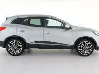 Usado Renault Kadjar Zen 140 CV (102 kW) 2022 Gris highland SUV