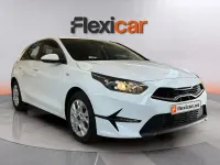 Usado Kia Ceed 136 CV (100 kW) 2023 Blanco Utilitario