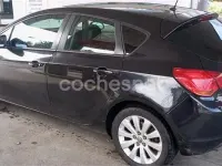 Usado Opel Astra Edition 110 CV (80 kW) 2011 Negro Berlina