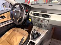 Usado BMW 320 184 HP (135 kW) 2011 Vermelho Coupé