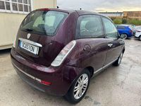 Usado Lancia Ypsilon 75 CV (55 kW) 2006 Rojo Utilitario