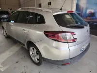 Usado Renault Mégane Dynamique 105 CV (77 kW) 2010 Gris / plata Berlina